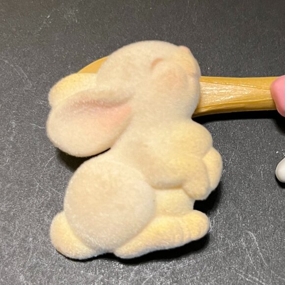 Vintage Hallmark Holiday Pins - Picture 2 of 4